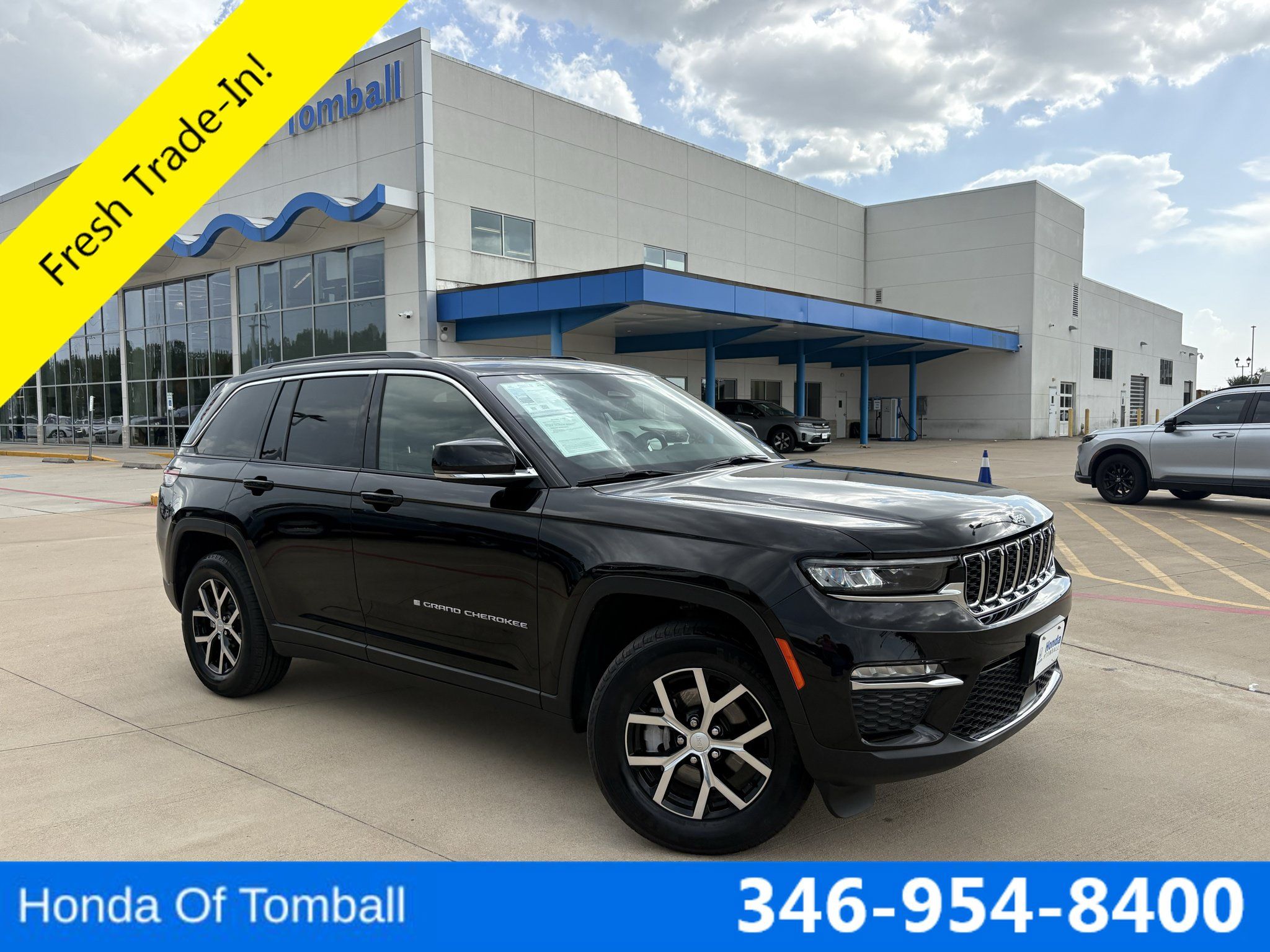 Used 2025 Jeep Grand Cherokee Limited w/ Trailer Tow Package AWD/4WD image 1