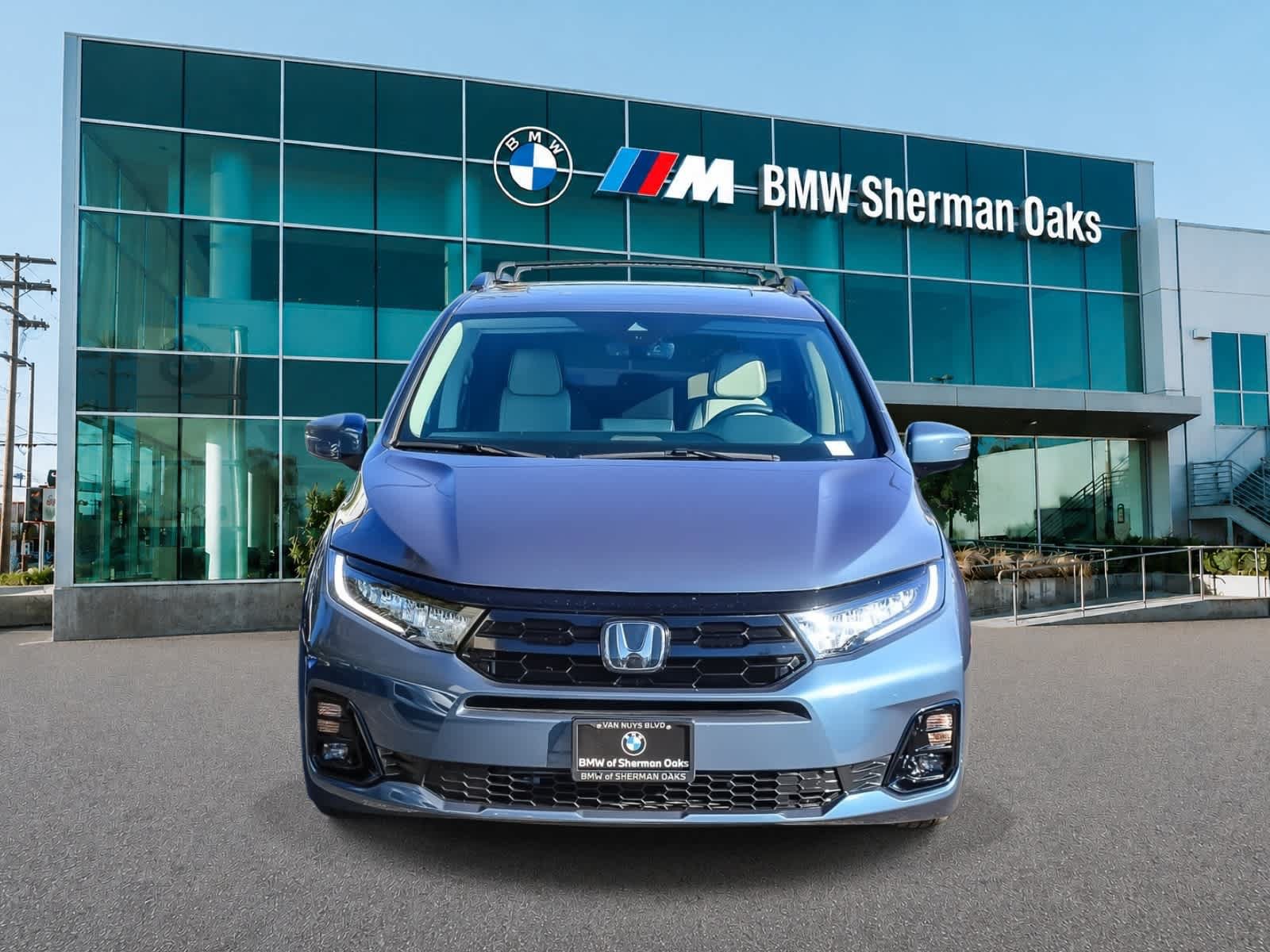Used 2026 Honda Odyssey Elite image 3