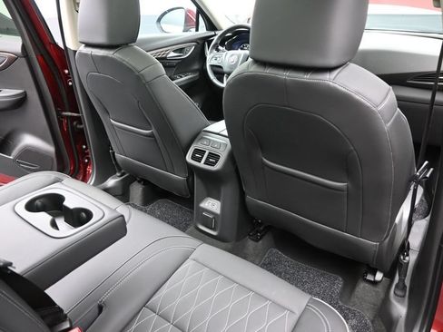 Used 2023 Buick Envision Avenir AWD/4WD image 14