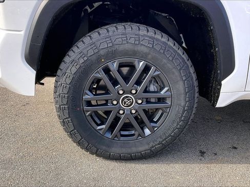 Used 2024 Toyota Tundra SR5 AWD/4WD image 7