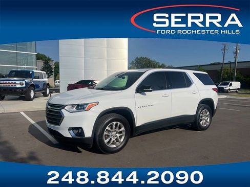 Used 2020 Chevrolet Traverse LT FWD image 1