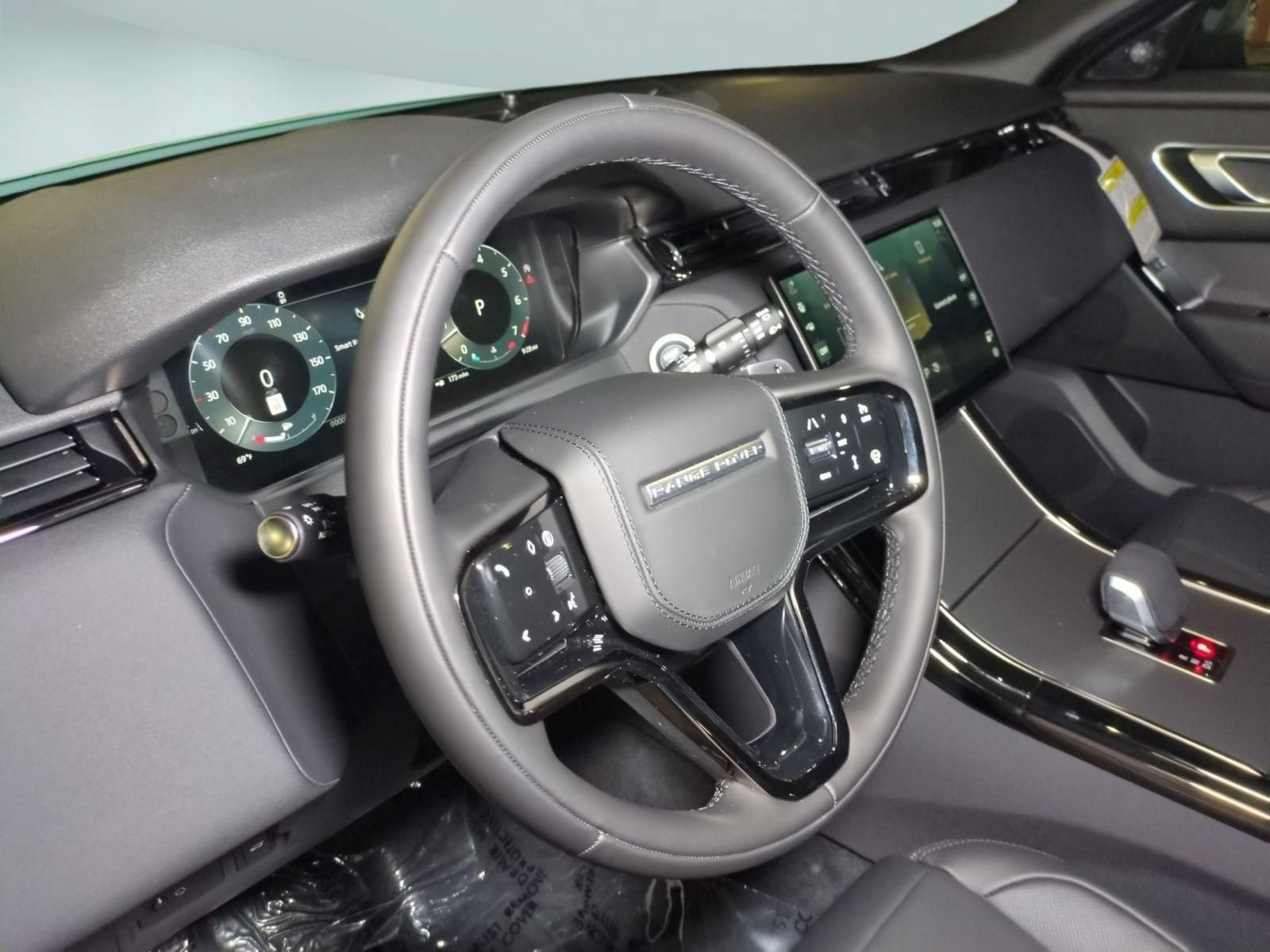 New 2026 Land Rover Range Rover Velar S AWD/4WD image 17