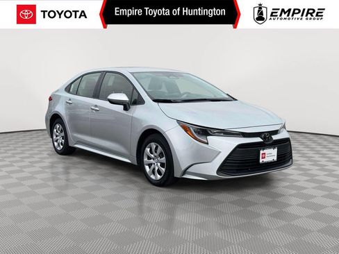 Used 2024 Toyota Corolla LE FWD image 1