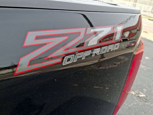 Used 2021 Chevrolet Colorado Z71 AWD/4WD image 24