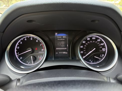 Used 2018 Toyota Camry LE FWD image 26
