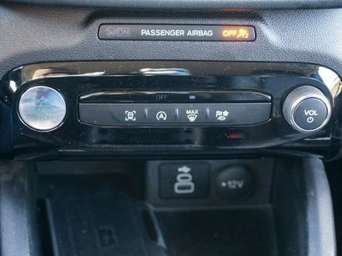 Used 2025 Ford Escape Platinum image 19