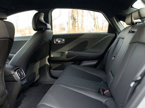 New 2024 Hyundai Ioniq 6 SEL AWD/4WD image 11