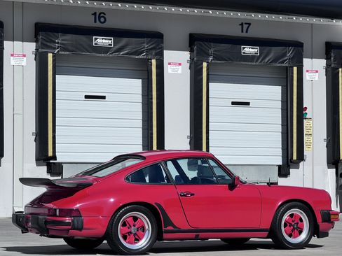 Used 1988 Porsche 911 Carrera RWD image 42