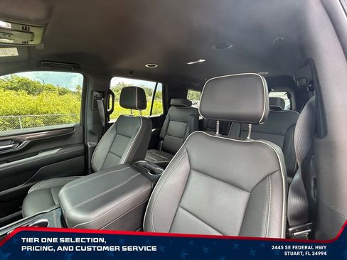 Used 2025 GMC Yukon Elevation AWD/4WD image 13