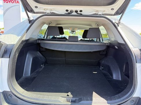 Used 2021 Toyota RAV4 LE AWD/4WD image 25