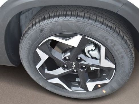 New 2026 Kia Seltos S image 12