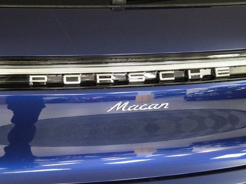 Certified 2026 Porsche Macan image 6