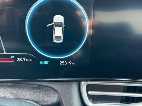 Certified 2023 Hyundai Elantra Limited FWD image 27