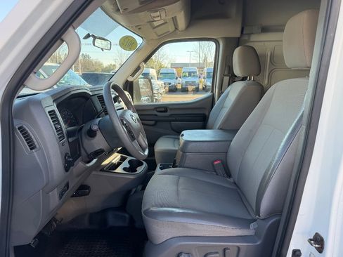 Used 2012 Nissan NV 2500 SV w/ Technology Pkg image 14