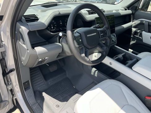 New 2026 Land Rover Defender 110 X-Dynamic SE AWD/4WD image 11