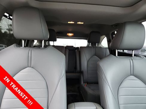 Used 2021 Toyota Highlander XLE image 19
