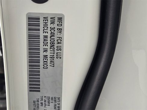 New 2026 Jeep Compass Latitude image 20