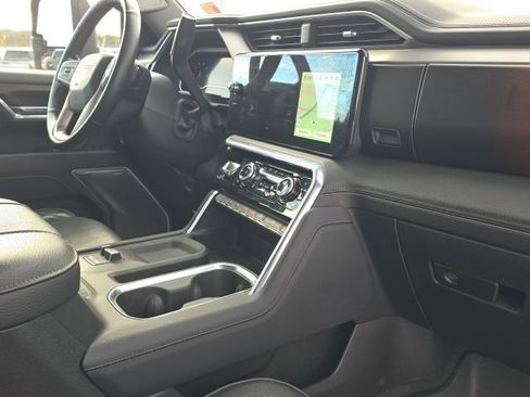 Used 2024 GMC Sierra 2500 Denali w/ Denali Reserve Package image 21