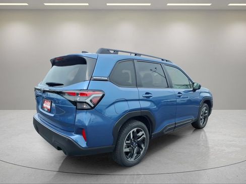 Used 2025 Subaru Forester Limited AWD/4WD image 3