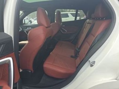 Used 2026 BMW X2 xDrive28i image 8