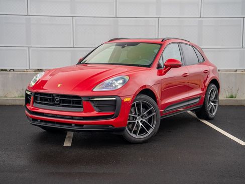 New 2026 Porsche Macan image 1