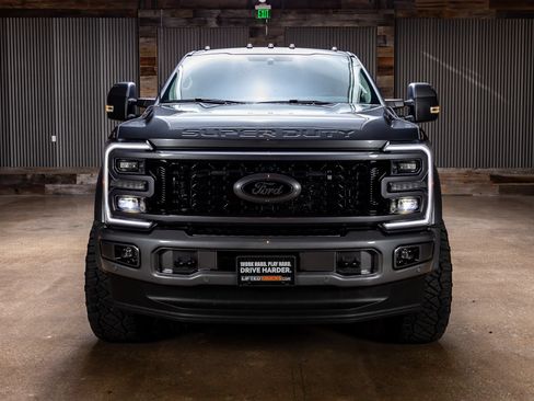 Used 2025 Ford F450 Platinum w/ Platinum Plus Package AWD/4WD image 2