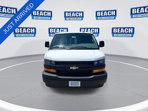 New 2026 Chevrolet Express 2500 Extended w/ Enhanced Convenience Package RWD image 3