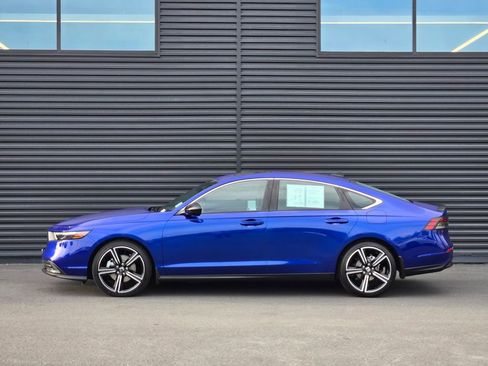 Used 2025 Honda Accord Sport image 7
