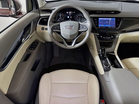 Used 2022 Cadillac XT6 Premium Luxury w/ Technology Package FWD image 22