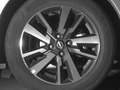 Used 2025 Nissan Versa SV image 13