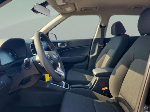 New 2026 Hyundai Venue SE image 25