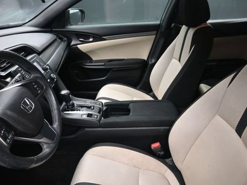 Used 2018 Honda Civic Sport image 17