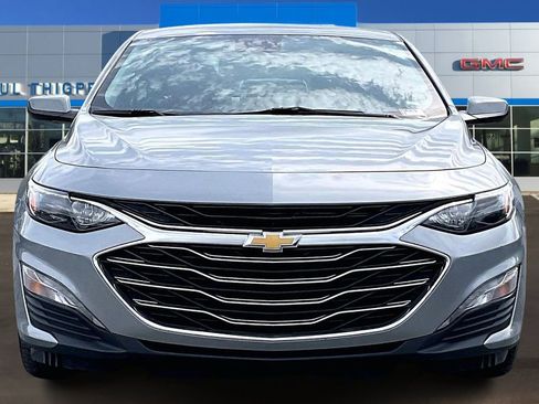 Used 2024 Chevrolet Malibu LT image 2