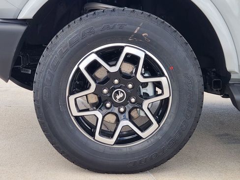 New 2026 Ford Bronco Outer Banks AWD/4WD image 12