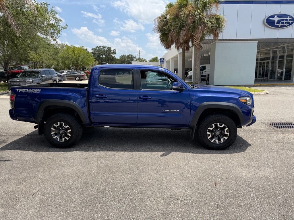 Used 2022 Toyota Tacoma TRD Off-Road w/ Technology Package AWD/4WD image 2