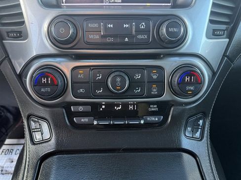 Used 2018 Chevrolet Suburban Premier image 20