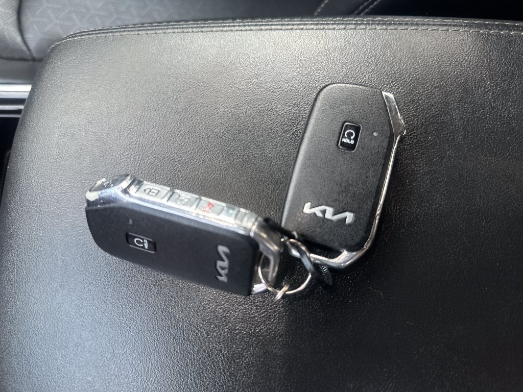 Used 2022 Kia Sorento SX AWD/4WD image 40
