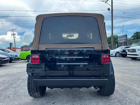 Used 2005 Jeep Wrangler Rubicon AWD/4WD image 4