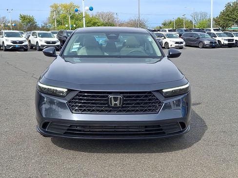 Used 2023 Honda Accord EX image 2