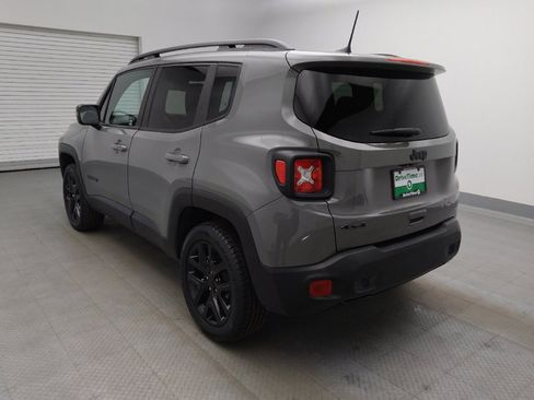 Used 2022 Jeep Renegade Altitude w/ Convenience Group AWD/4WD image 5