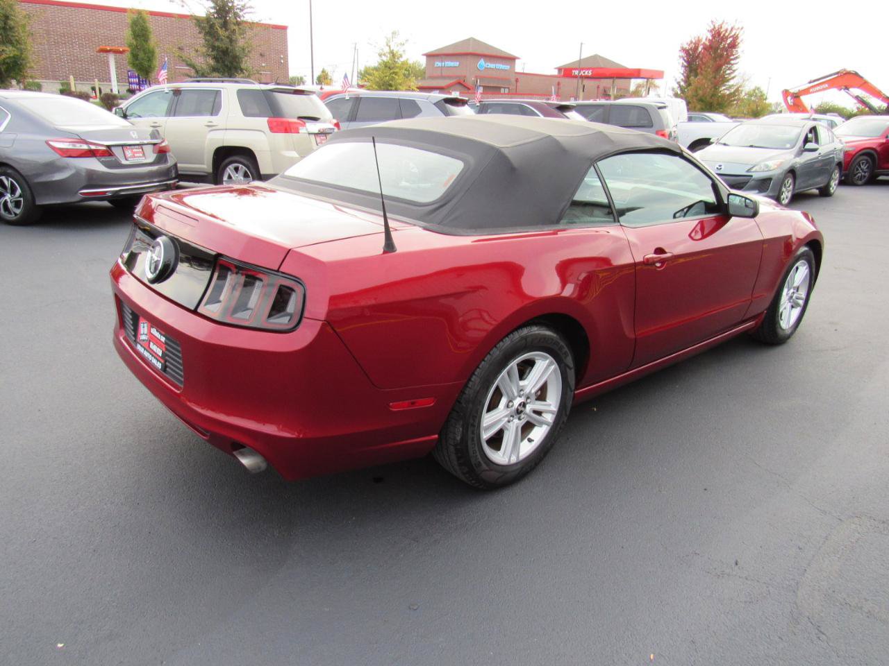 Used 2014 Ford Mustang Convertible RWD image 6