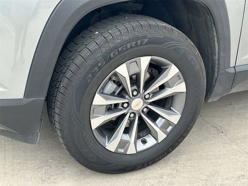 Used 2025 Chevrolet Equinox LT image 9