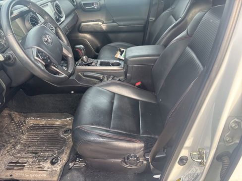 Used 2017 Toyota Tacoma TRD Pro image 15