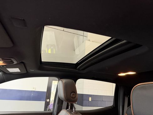 Used 2023 GMC Canyon AT4 w/ AT4 Premium Package image 4