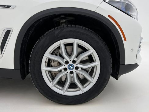 Certified 2023 BMW X5 xDrive45e w/ Executive Package image 30