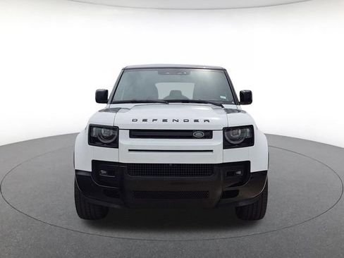 Used 2025 Land Rover Defender 110 X-Dynamic SE AWD/4WD image 2