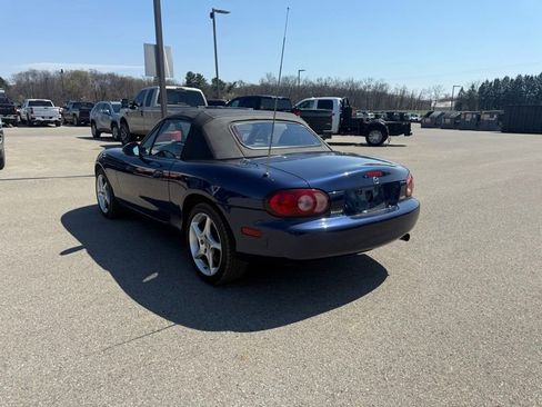 Used 2003 MAZDA MX-5 Miata image 8
