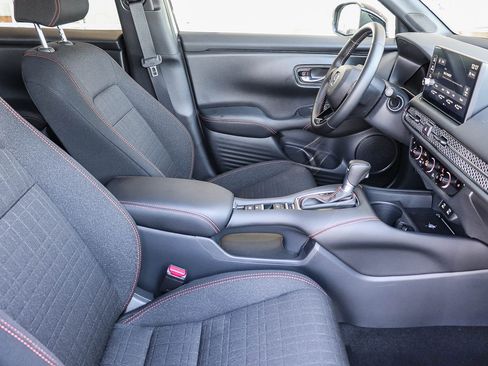 Certified 2026 Honda HR-V Sport image 19