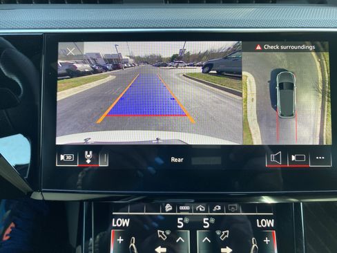 Used 2022 Audi e-tron S Premium Plus image 13