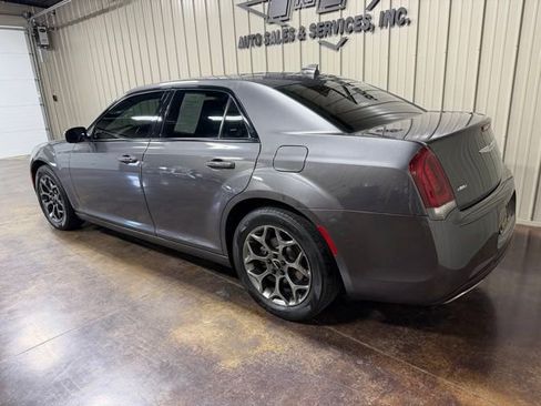 Used 2018 Chrysler 300 S AWD/4WD image 5